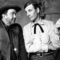Foto Howard Hughes, Thomas Mitchell, Walter Huston