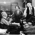 foto Barbara Stanwyck, Frank Capra, Ralph Bellamy