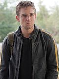 Max Thieriot
