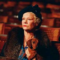 Sra. Henderson Apresenta : foto Judi Dench, Stephen Frears