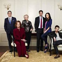 Foto Carla Gugino, Ciarán Hinds, Ellen Burstyn, James Wolk, Sebastian Stan