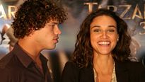 Tarzan - A Evolução da Lenda Trailer Dublado com Apresentação de Débora Nascimento e José Loreto