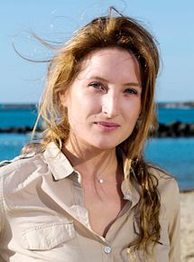 Julia Piaton - AdoroCinema