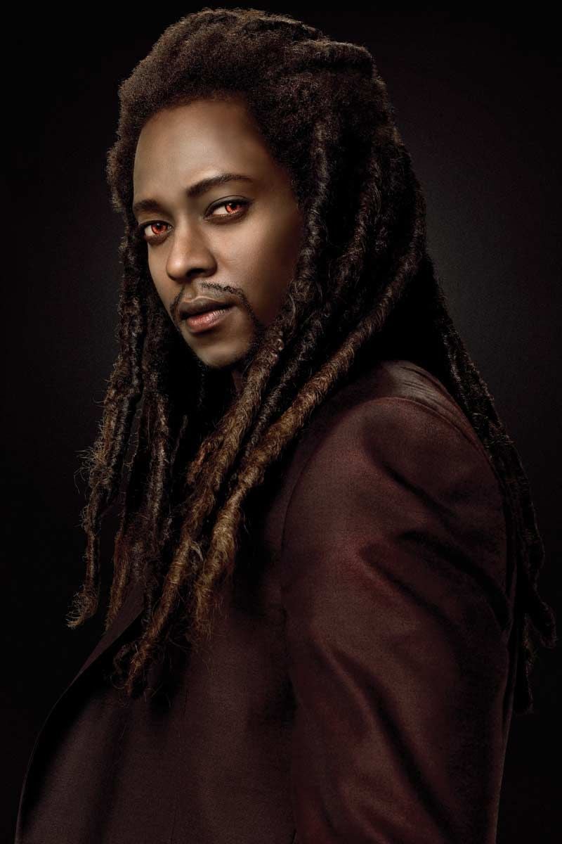 Foto de Edi Gathegi A Saga Crepúsculo Lua Nova Foto Edi Gathegi, Stephenie Meyer AdoroCinema Foto de Edi Gathegi A Saga Crepúsculo Lua Nova Foto Edi Gathegi, Stephenie Meyer AdoroCinema