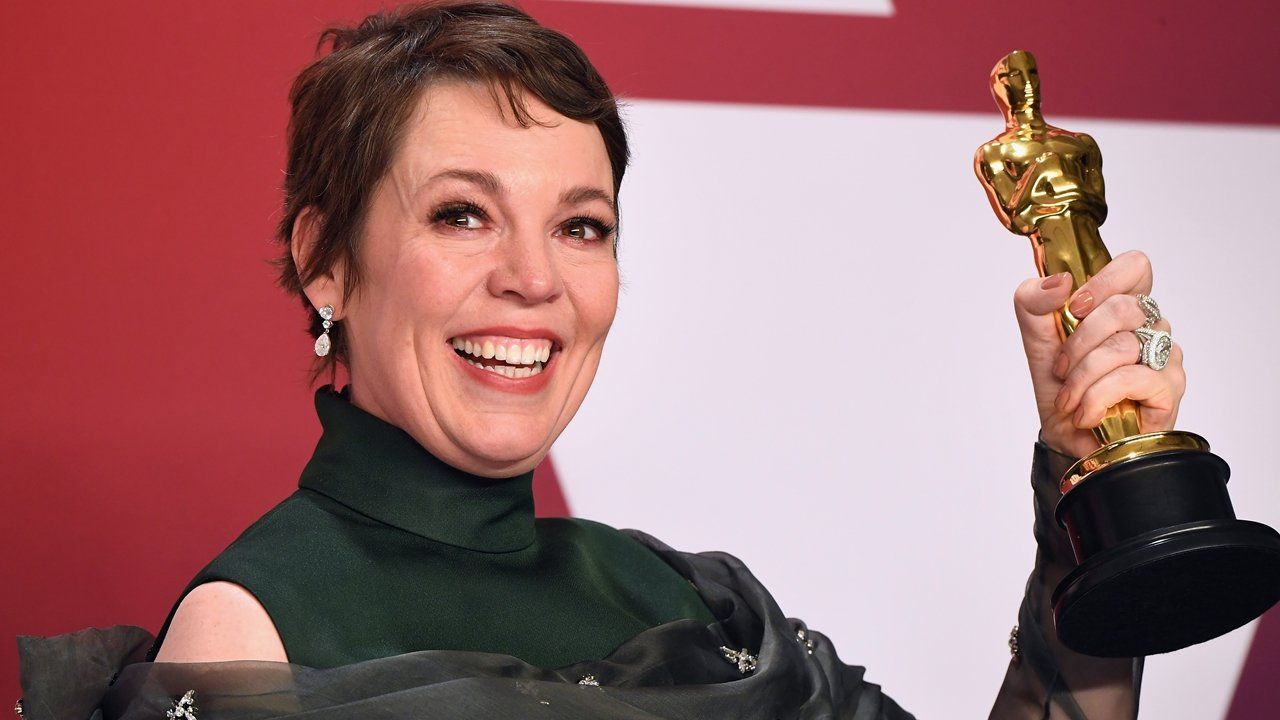 Emmy Olivia Colman Vence Como Melhor Atriz Em S Rie De Drama E