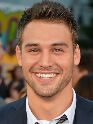 Atriz De Ela Dança Eu Danço 4 Ryan Guzman Adorocinema