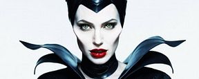 Malévola: Veja novo cartaz e foto de Angelina Jolie em cena com a filha Malévola: Veja novo cartaz e foto de Angelina Jolie em cena com a filha