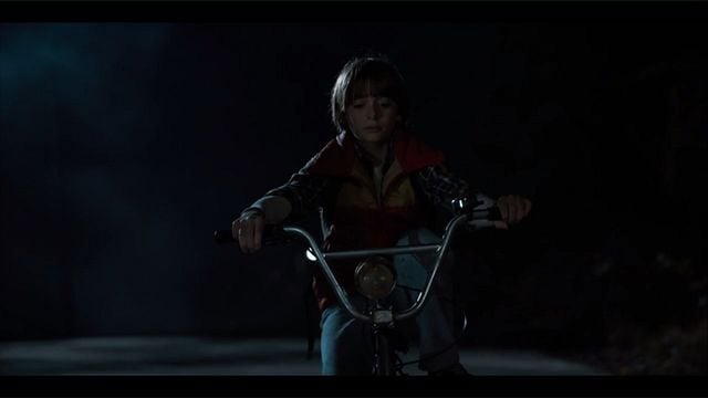 Stranger Things 1ª Temporada Trailer (1) Legendado