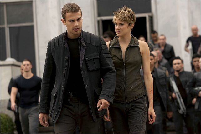 A Série Divergente: Insurgente : Foto Shailene Woodley, Theo James
