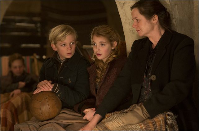 A Menina que Roubava Livros : Foto Emily Watson, Nico Liersch, Sophie Nélisse