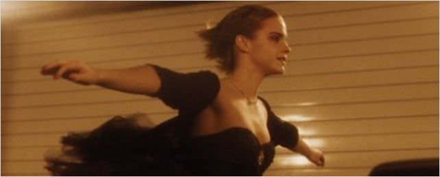 Emma Watson aparece dançando em nova imagem de As Vantagens de Ser Invisível