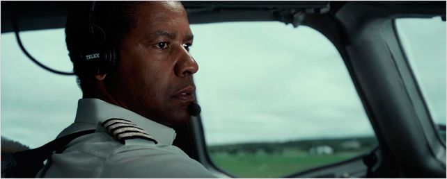 Exclusivo - Veja cena eletrizante de Denzel Washington em O Voo