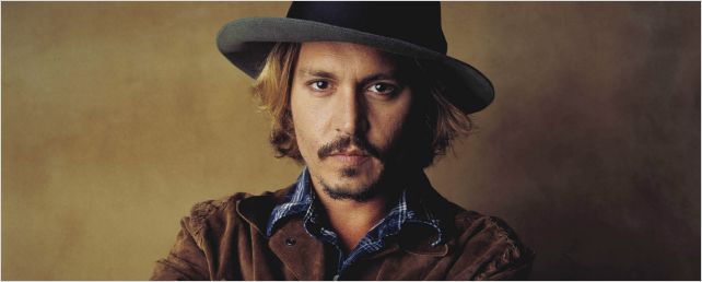 Johnny Depp será o mafioso Whitey Bulger em novo filme de Barry Levinson