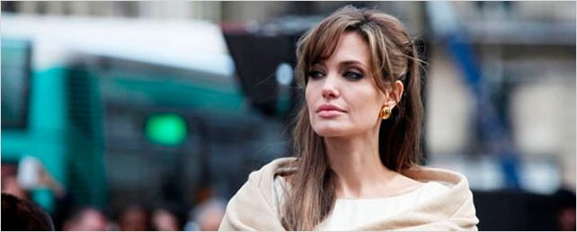 Angelina Jolie passa por mastectomia dupla para prevenir câncer de mama