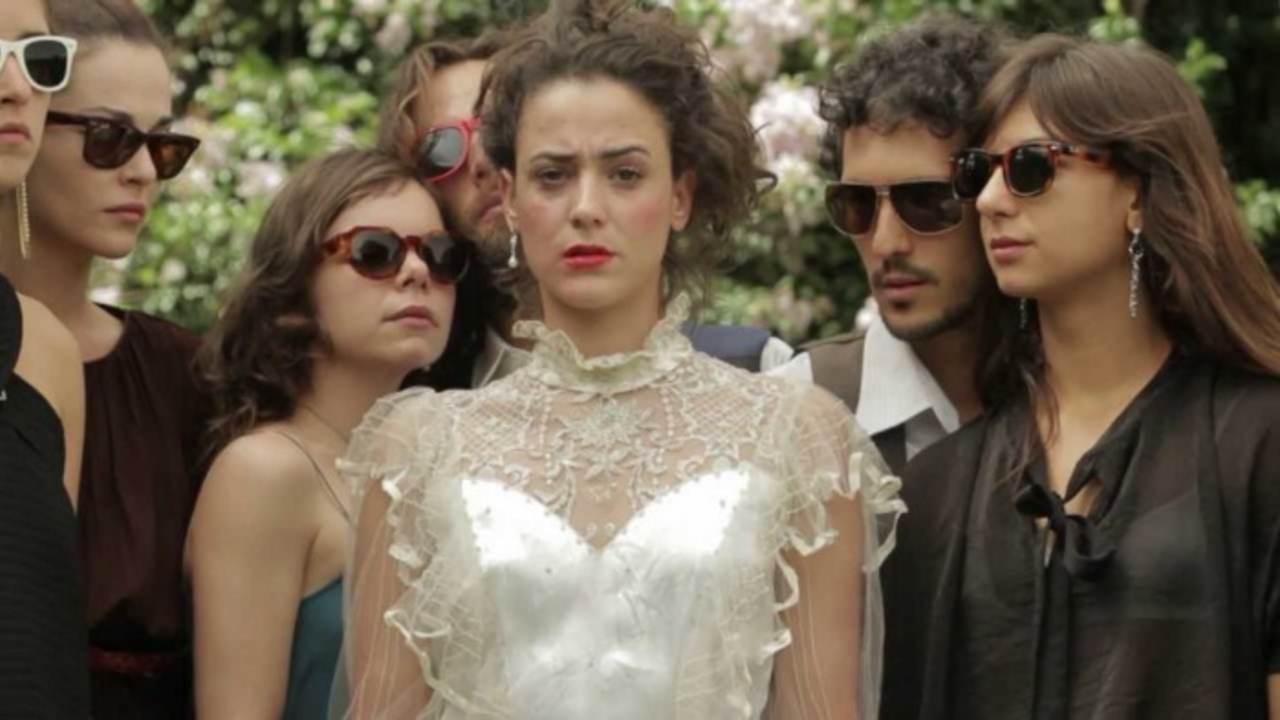 Amor Líquido Trailer Oficial Adorocinema