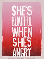 Pôster de She's Beautiful When She's Angry