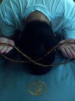 Pôster de Not One and Not Two