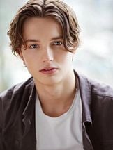 foto de Cale Ambrozic