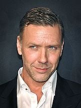 foto de Mikael Persbrandt