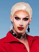 foto de Scarlet Adams