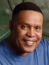 foto de L. Warren Young