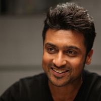 Foto Suriya