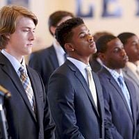 Foto Taylor John Smith