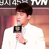 Foto Ha Seok-jin