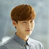 Foto Lee Jong-Suk