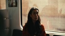 imagem de Às Vezes Sinto Tristeza, Outras Vezes Revolta Trailer Original
