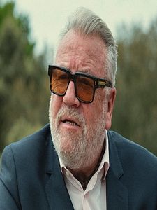 Pôster de Danger Money Temporada 1