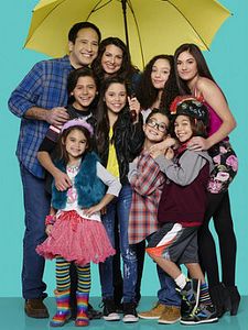 Pôster de Stuck in the Middle Temporada 3