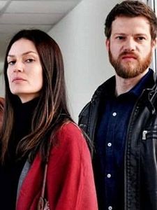 Pôster de Contracapa Temporada 1