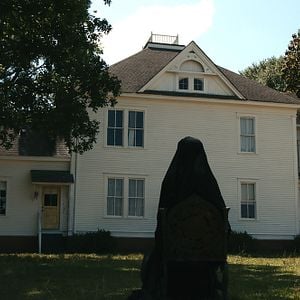 Foto A Mulher no Jardim