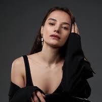 Foto Ecem Simge Yurdatapan