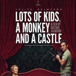 Foto Muitos Filhos, um Macaco e um Castelo