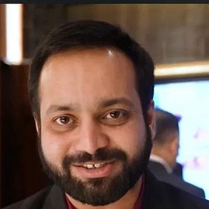 Foto Aditya Suhas Jambhale