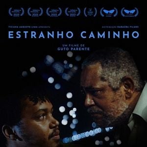Foto Estranho Caminho