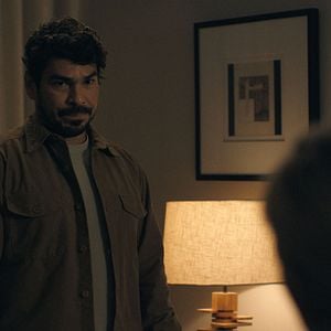 Foto A Mão Que Balança o Berço