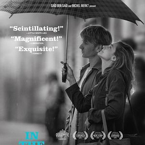 Foto À Sombra de Duas Mulheres