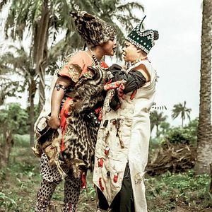 Foto Ajakaju (Beast of Two Worlds)