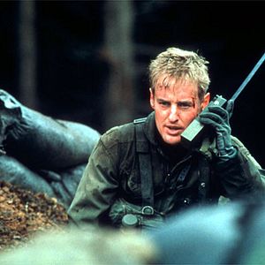 Foto Atrás das Linhas Inimigas