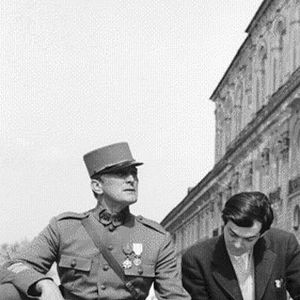 Foto Glória Feita de Sangue