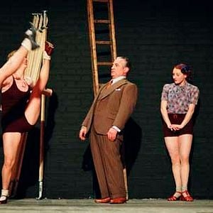 Foto Sra. Henderson Apresenta