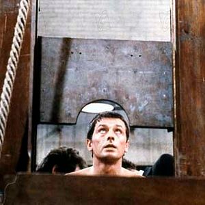 Foto Dois Homens Contra uma Cidade