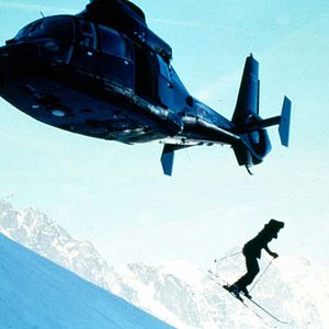 Foto 007 - O Mundo Não é o Bastante