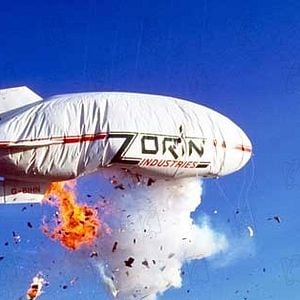 Foto 007 Na Mira dos Assassinos