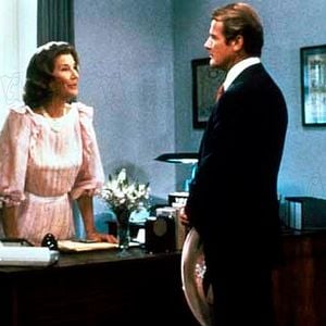 Foto 007 Na Mira dos Assassinos