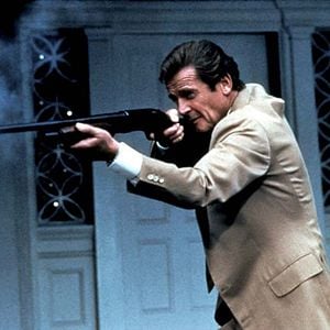 Foto 007 Na Mira dos Assassinos