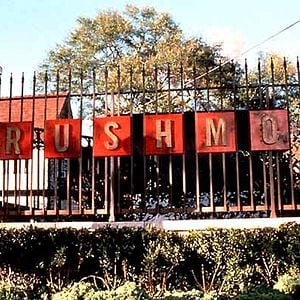 Foto Três É Demais